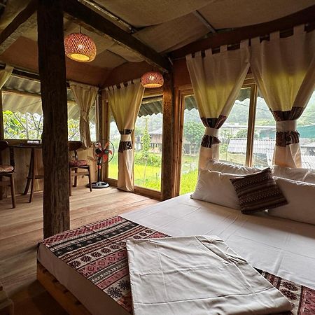 Du Gia Thu'S Homestay Làng Cac Екстериор снимка
