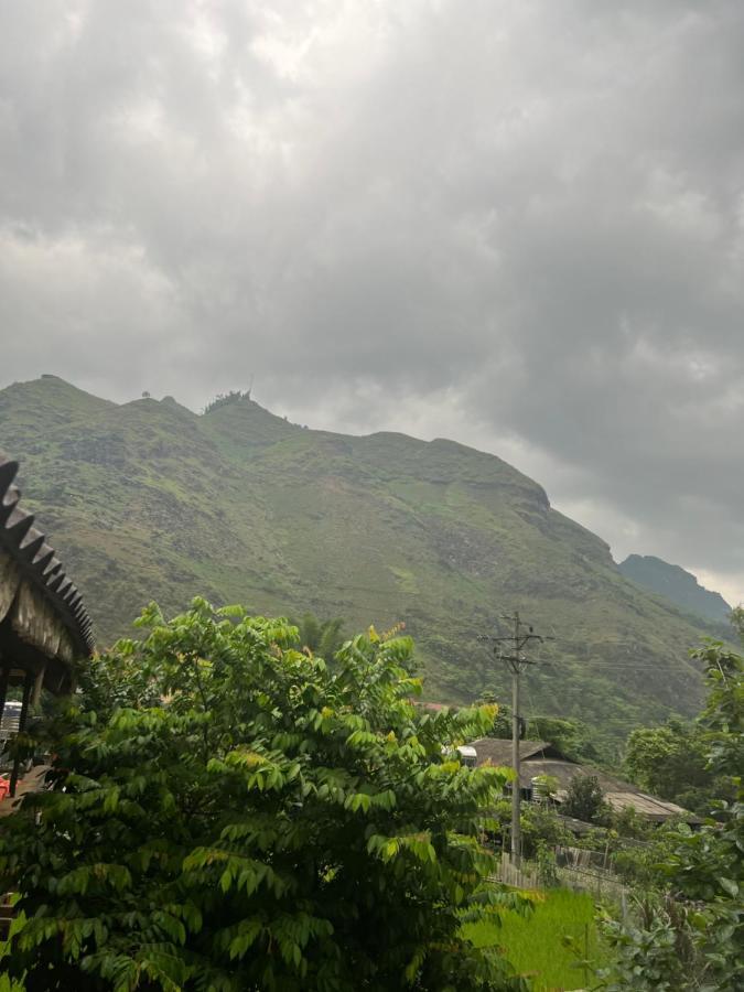 Du Gia Thu'S Homestay Làng Cac Екстериор снимка